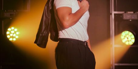 Kenneth, finalista del Benidorm Fest, regresa para reforzar la delantera del Combo