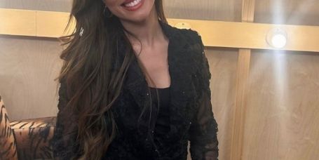 Hoy os presentamos a una de nuestras cantantes, ella es Natalia